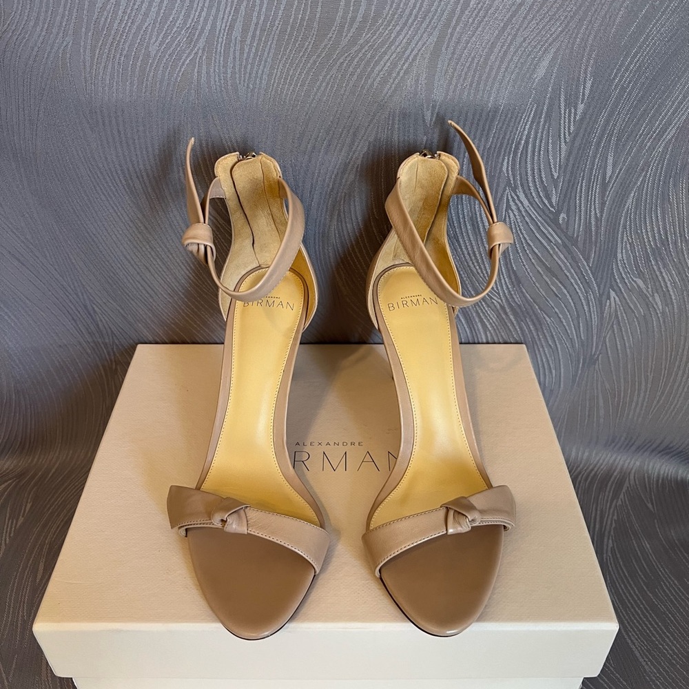 Alexandre Birman Clarita Tie Strap Sandal Sand Size 7.5
